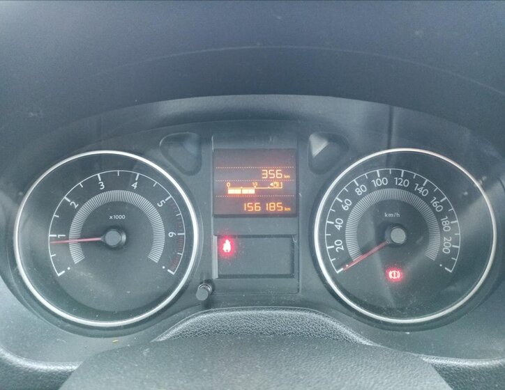 Peugeot 301 Sedan 1,6 l 68 kw