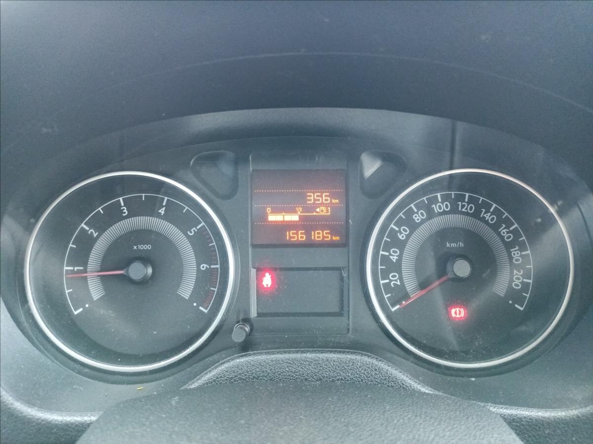 Peugeot 301 Sedan 1,6 l 68 kw