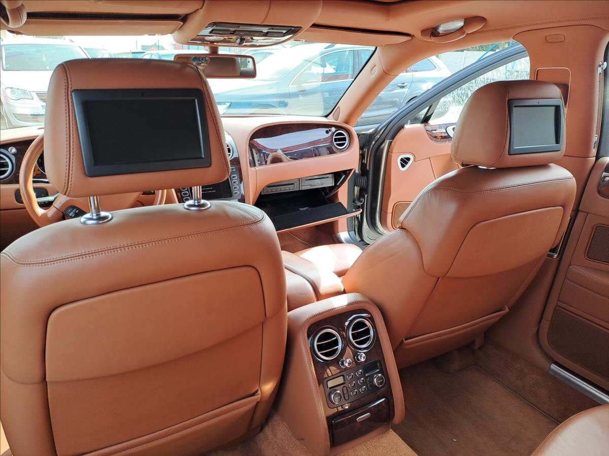 Bentley Continental Flying Spur Sedan / Limuzína 6,0 l 412 kw