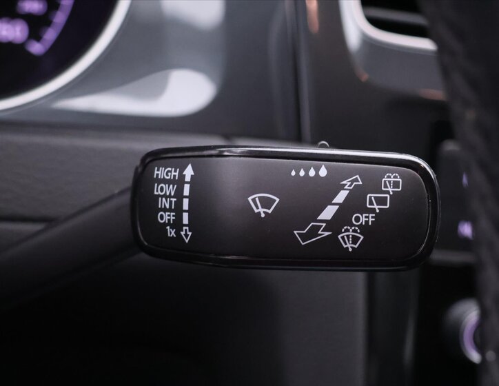 Volkswagen Golf Kombi 999,0 85 kw