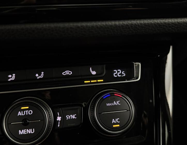 Volkswagen Touran 25