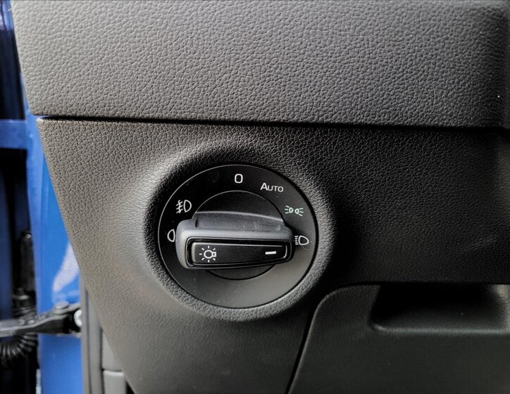 Škoda Karoq SUV / Terénní 1,6 l 85 kw