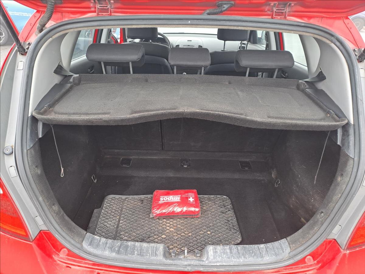 Hyundai i30 Hatchback 1,4 l 80 kw