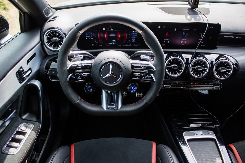 Mercedes-Benz Třídy A Hatchback 0,0 310 kw