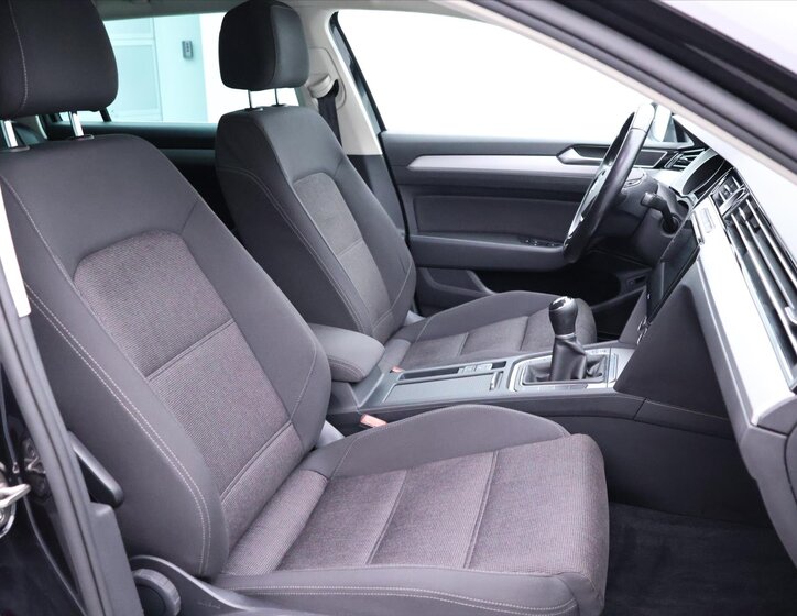 Volkswagen Passat 13