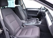 Volkswagen Passat 13