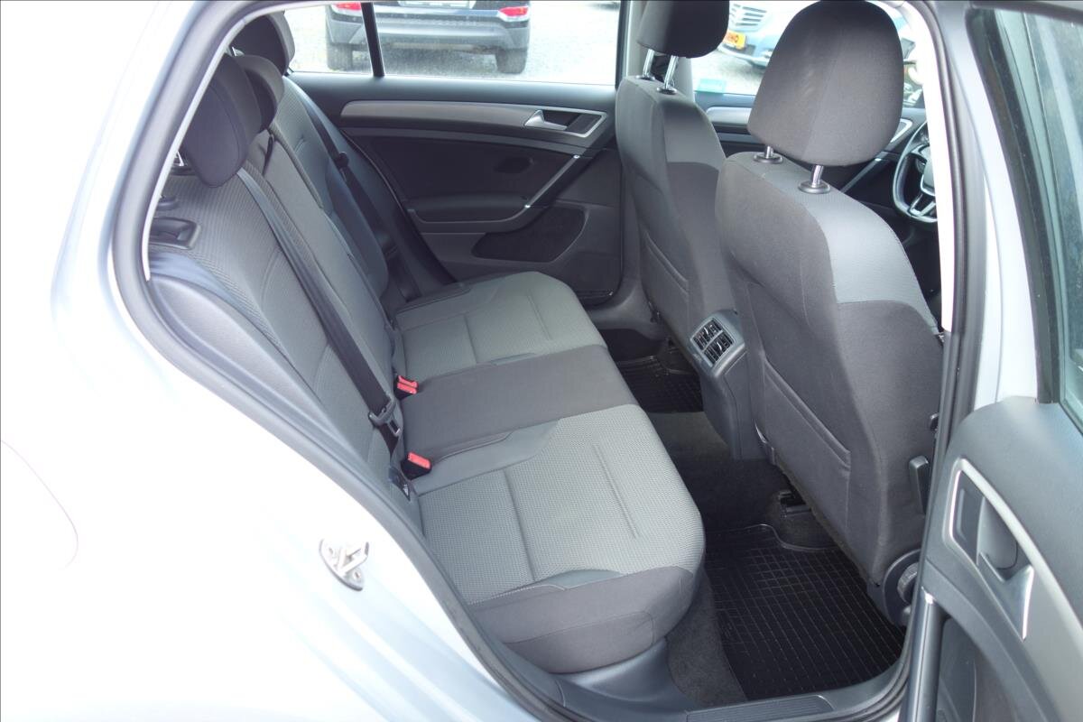 Volkswagen Golf Hatchback 1,4 l 90 kw