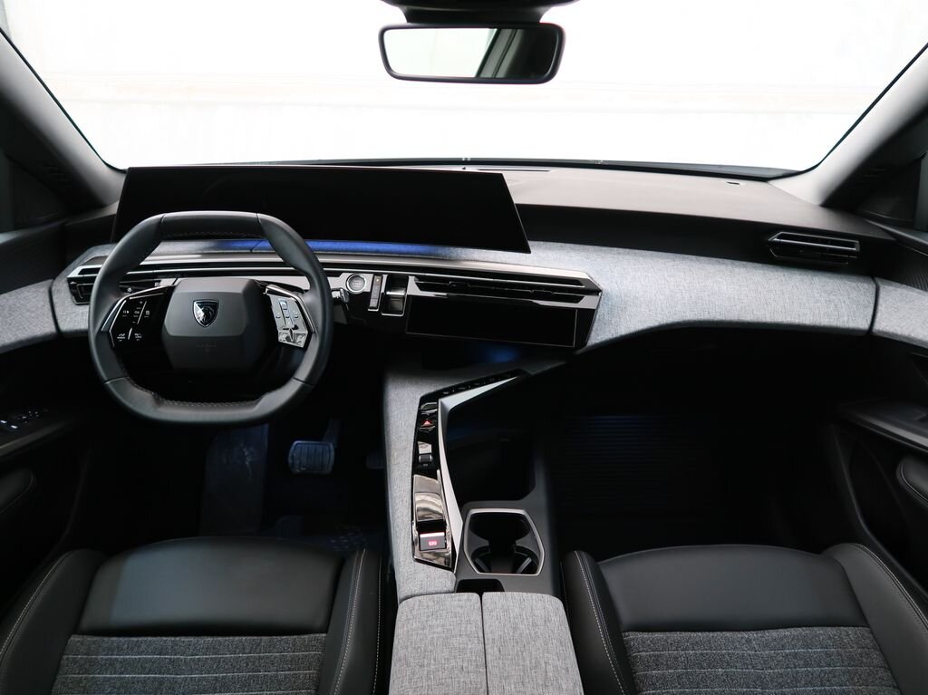 Peugeot 5008 SUV / Terénní 1,2 l 100 kw