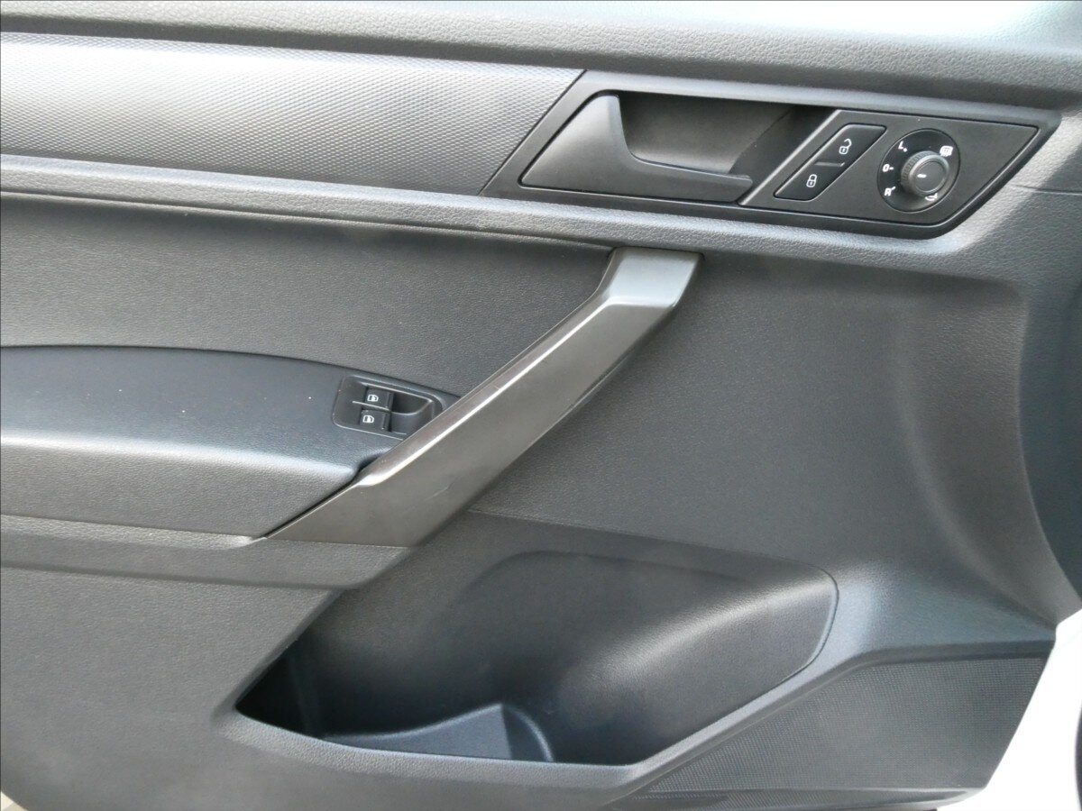 Volkswagen Caddy Skříň 2,0 l 75 kw