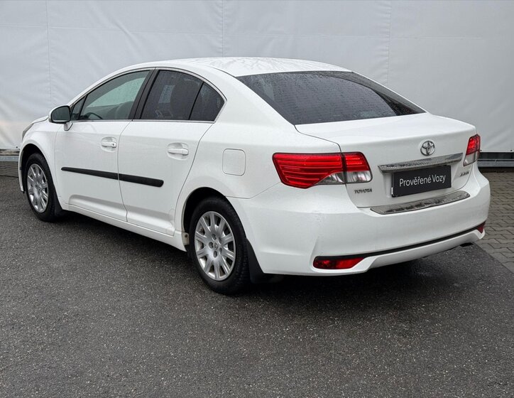 Toyota Avensis Sedan 1,6 l 97 kw