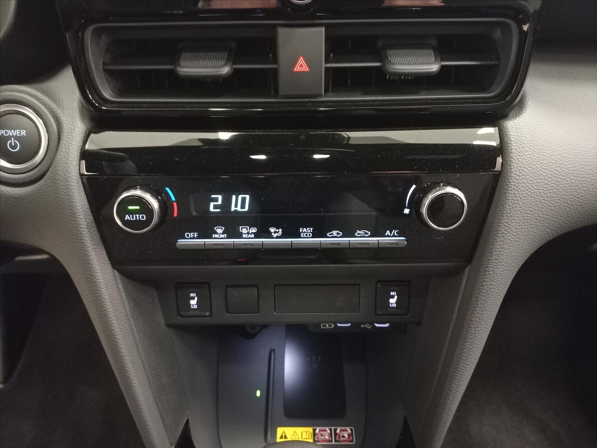 Toyota Yaris Cross CUV / Crossover 1,5 l 68 kw