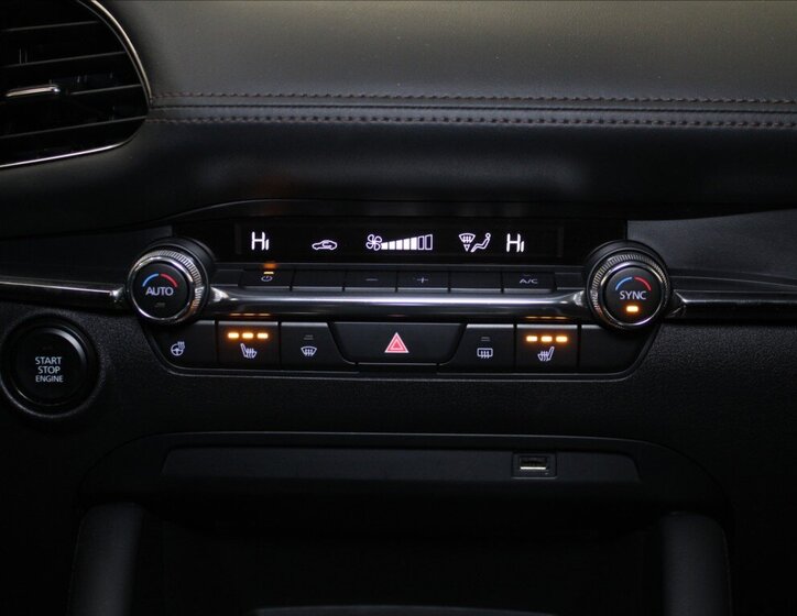 Mazda 3 Sedan / Limuzína 2,0 l 90 kw