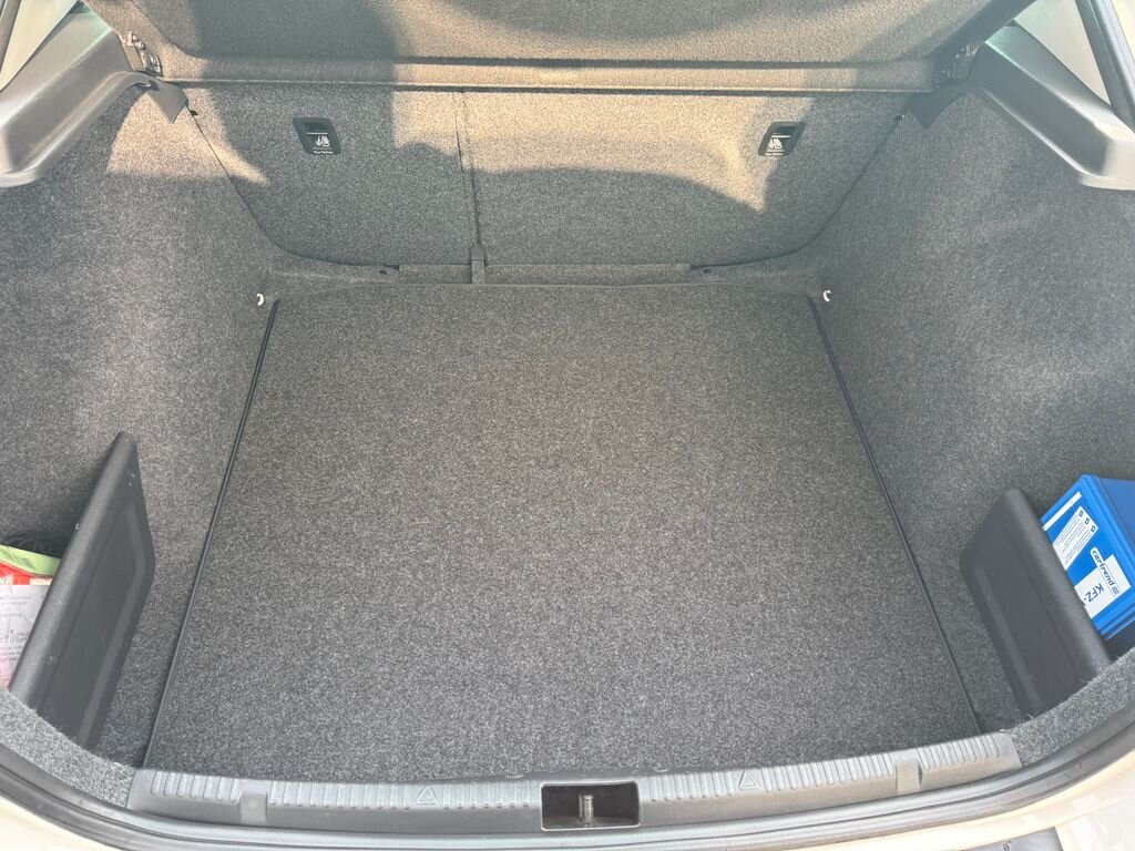 Škoda Rapid Sedan / Limuzína 1,6 l 77 kw