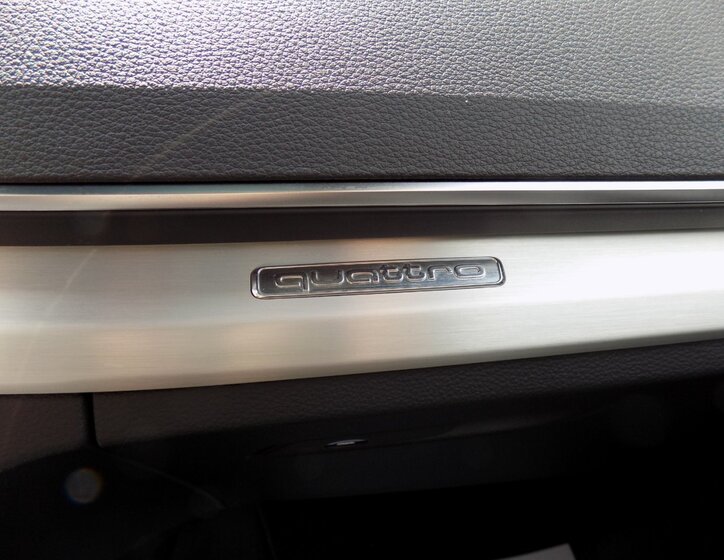 Audi Q5 SUV 2,0 l 140 kw