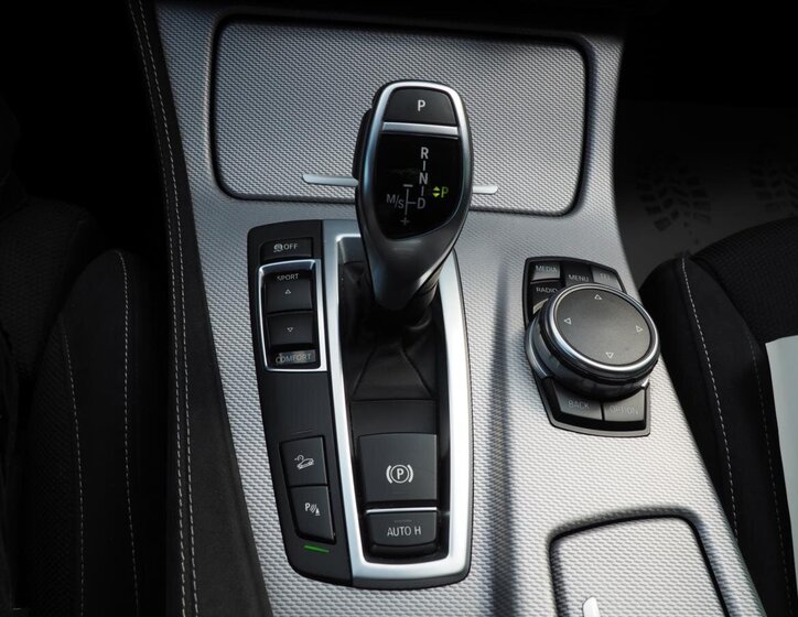 BMW Řada 5 Kombi 3,0 l 190 kw