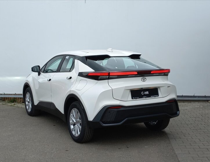 Toyota C-HR CUV / Crossover 1,8 l 72 kw