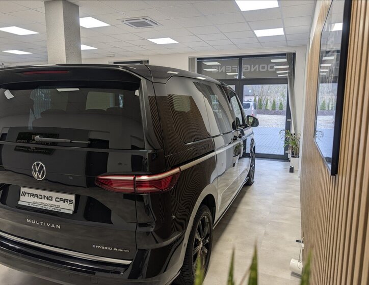 Volkswagen Multivan VAN / Minibus 1,5 l 180 kw