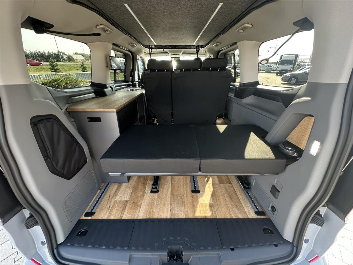 Ford Tourneo Custom Kombi 2,0 l 125 kw