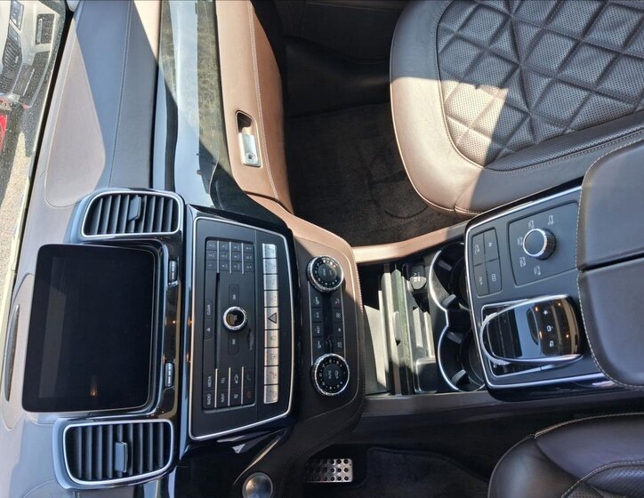 Mercedes-Benz GLE Kombi 3,0 l 270 kw