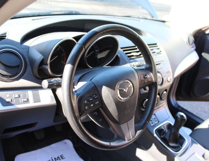 Mazda 3 14