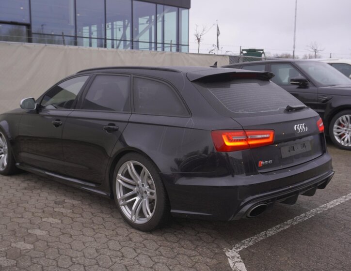 Audi RS 6 Hatchback 4,0 l 412 kw