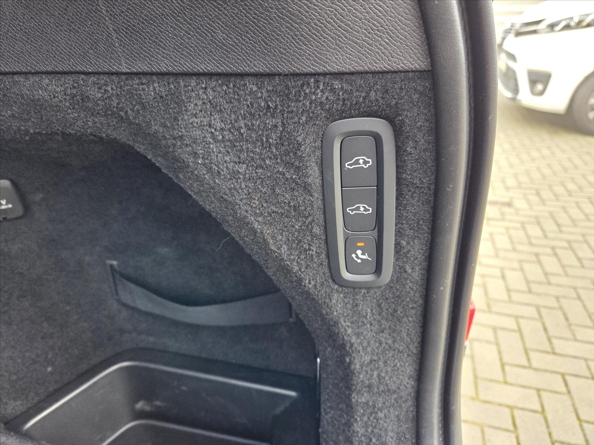 Volvo XC90 SUV 2,0 l 173 kw