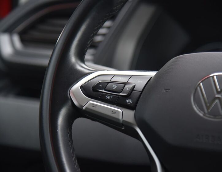 Volkswagen Multivan 27