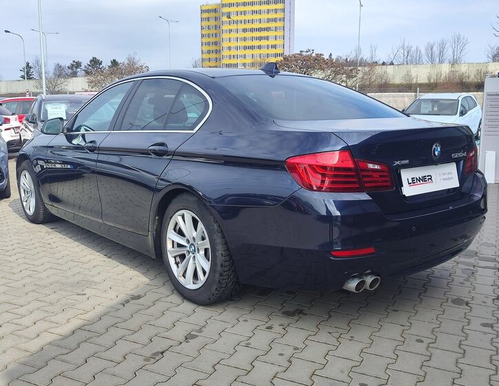 BMW Řada 5 Sedan / Limuzína 2,0 l 140 kw