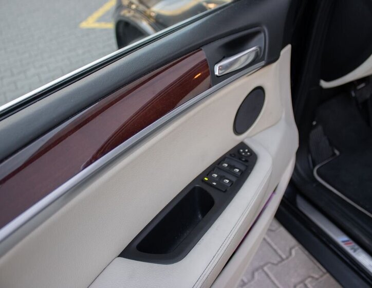 BMW X5 SUV / Terénní 3,0 l 225 kw