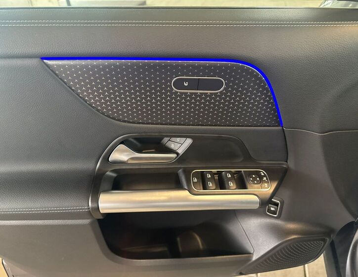 Mercedes-Benz EQA 10