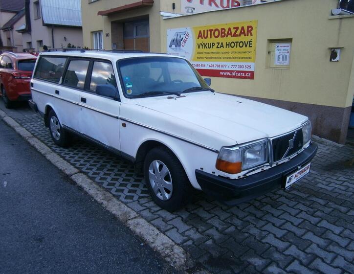 Volvo 240 1