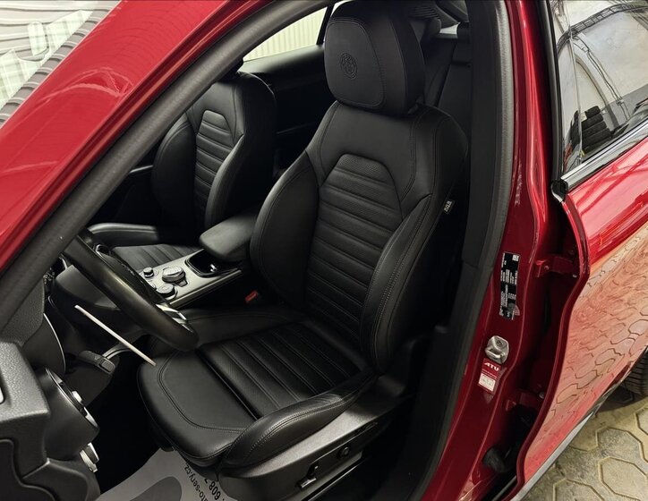 Alfa Romeo Stelvio SUV / Terénní 2,1 l 154 kw