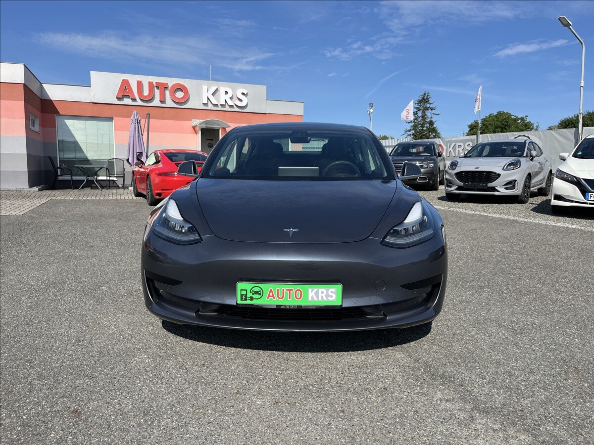 Tesla Model 3 Ostatní 0,0 239 kw