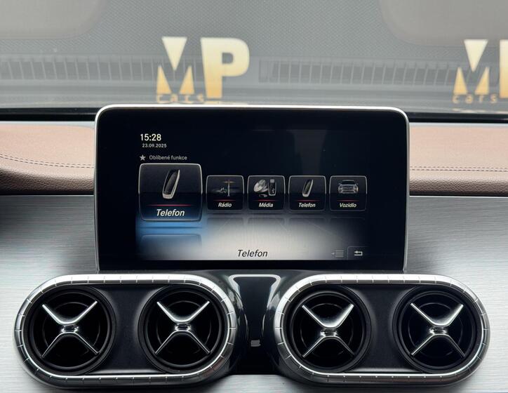Mercedes-Benz Třídy X 28