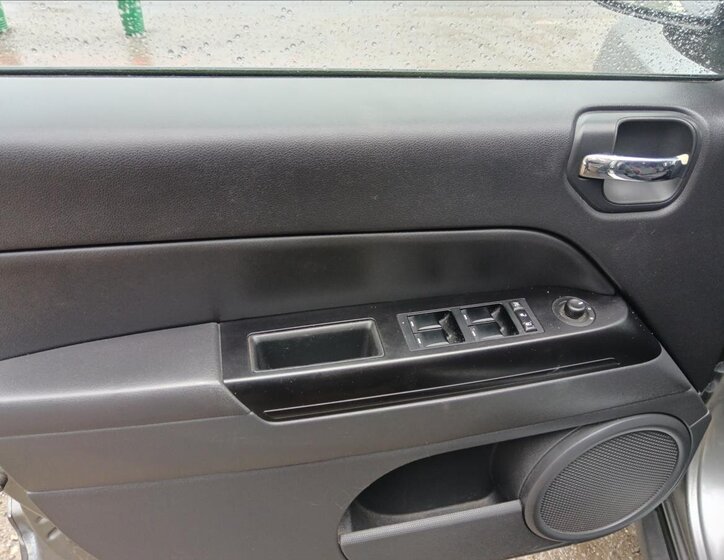 Jeep Compass Kombi 2,1 l 100 kw