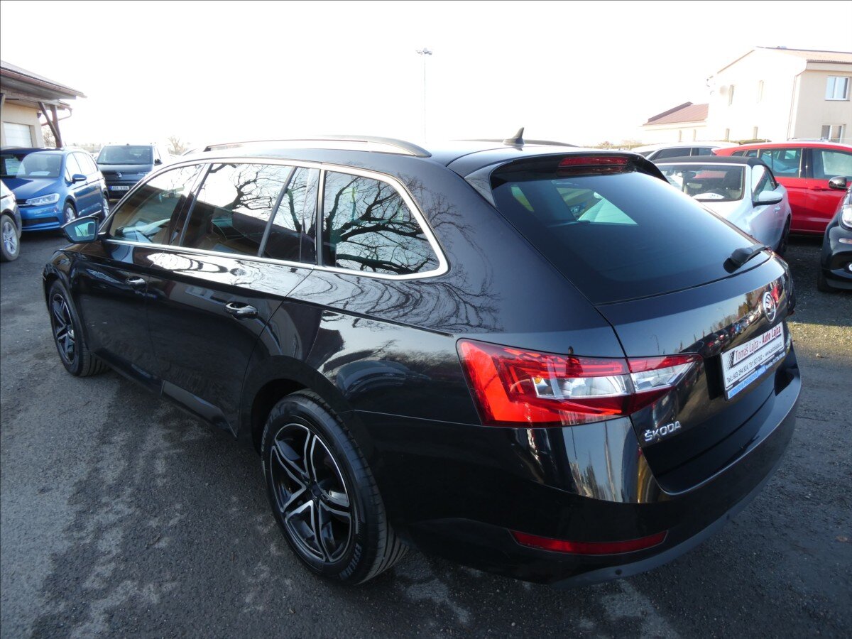 Škoda Superb