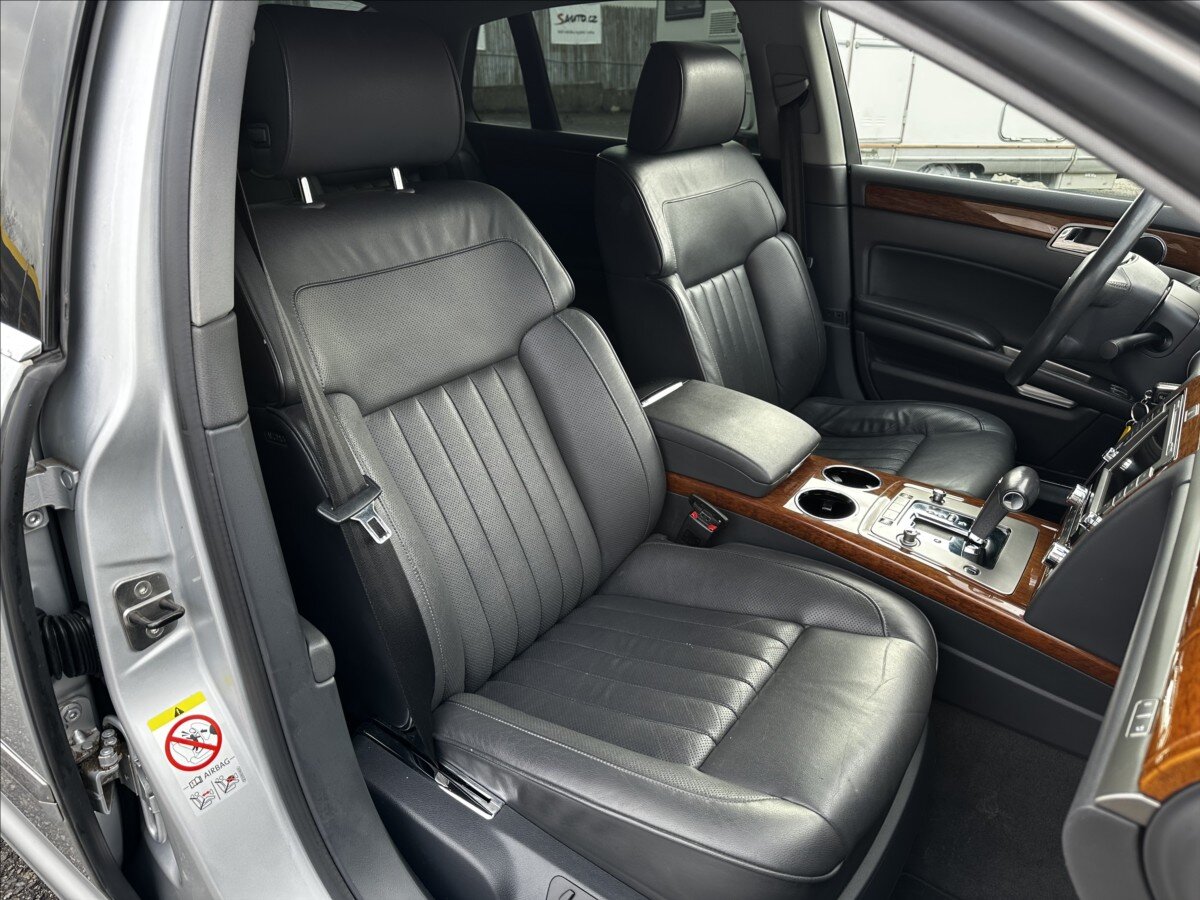 Volkswagen Phaeton Sedan 3,0 l 176 kw