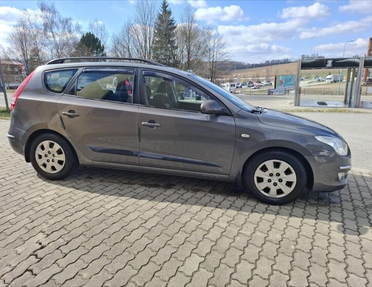 Hyundai i30 Kombi 1,6 l 84 kw