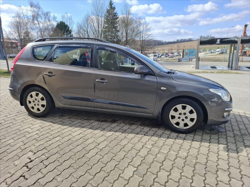 Hyundai i30 Kombi 1,6 l 84 kw