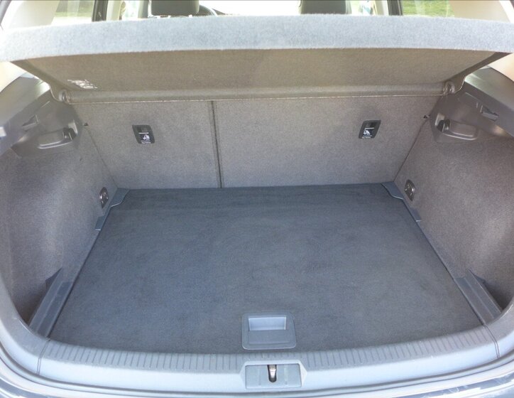 Volkswagen Golf Hatchback 1,2 l 63 kw