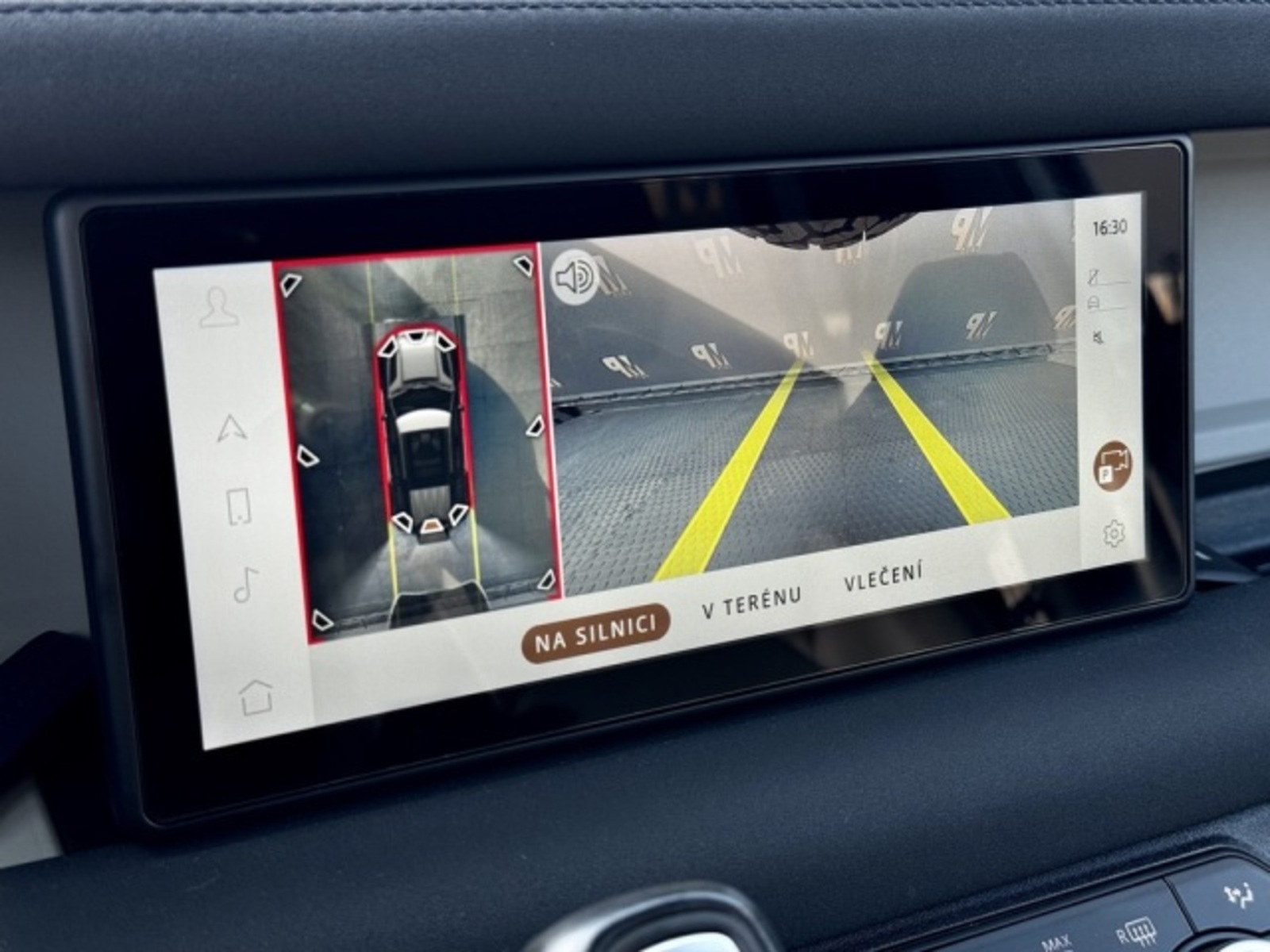 Land Rover Defender 41