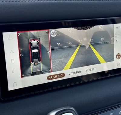 Land Rover Defender 41