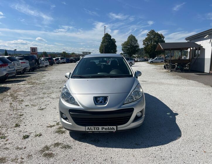 Peugeot 207 1