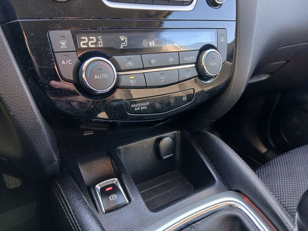 Nissan Qashqai SUV 1,6 l 120 kw