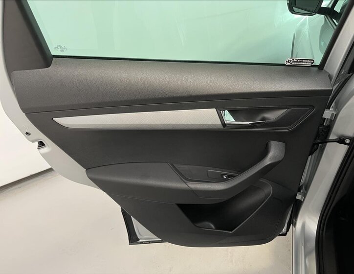 Škoda Karoq SUV 1,5 l 110 kw