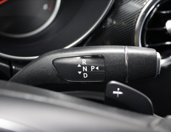 Mercedes-Benz Třídy V 23