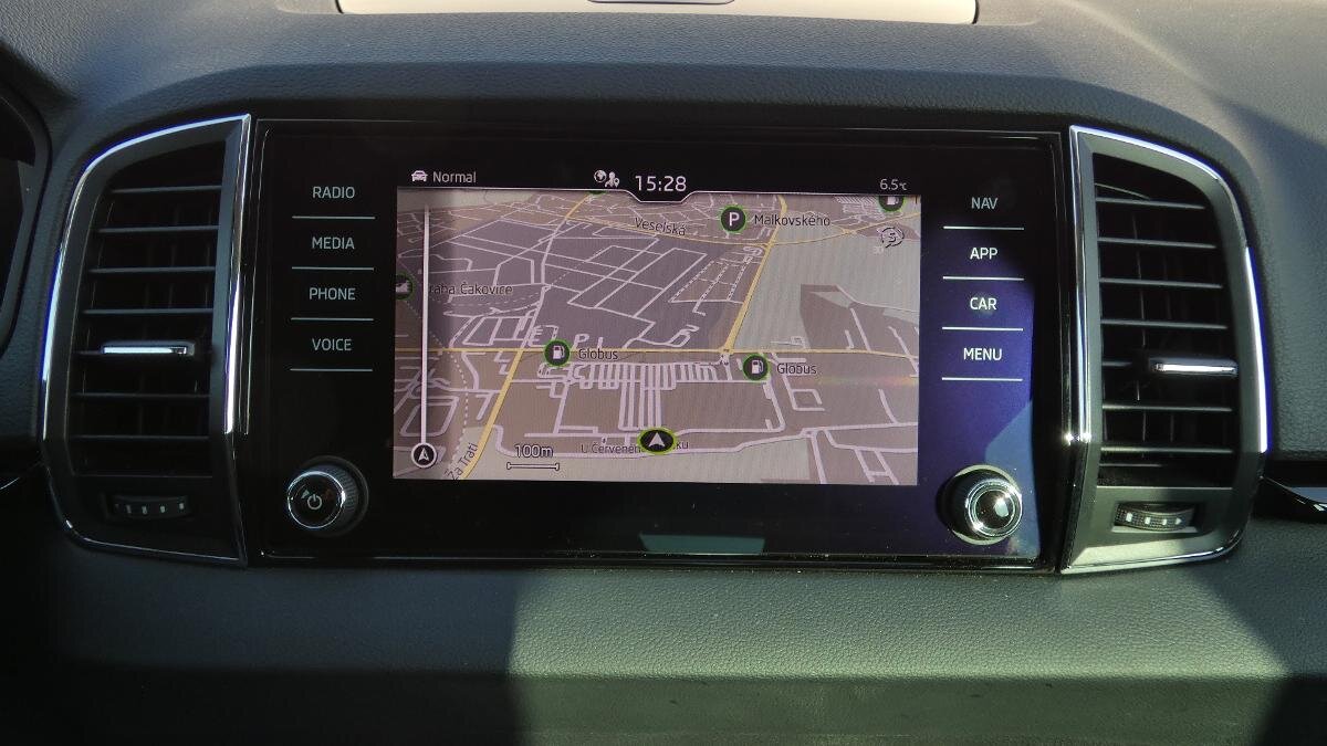 Škoda Karoq SUV / Terénní 1,5 l 110 kw