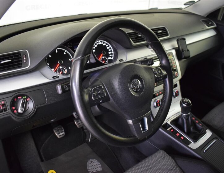 Volkswagen Passat Kombi 2,0 l 103 kw