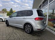 Volkswagen Touran 4