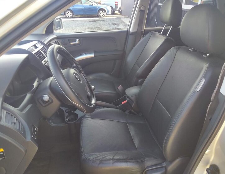 KIA Sportage SUV / Terénní 2,0 l 103 kw